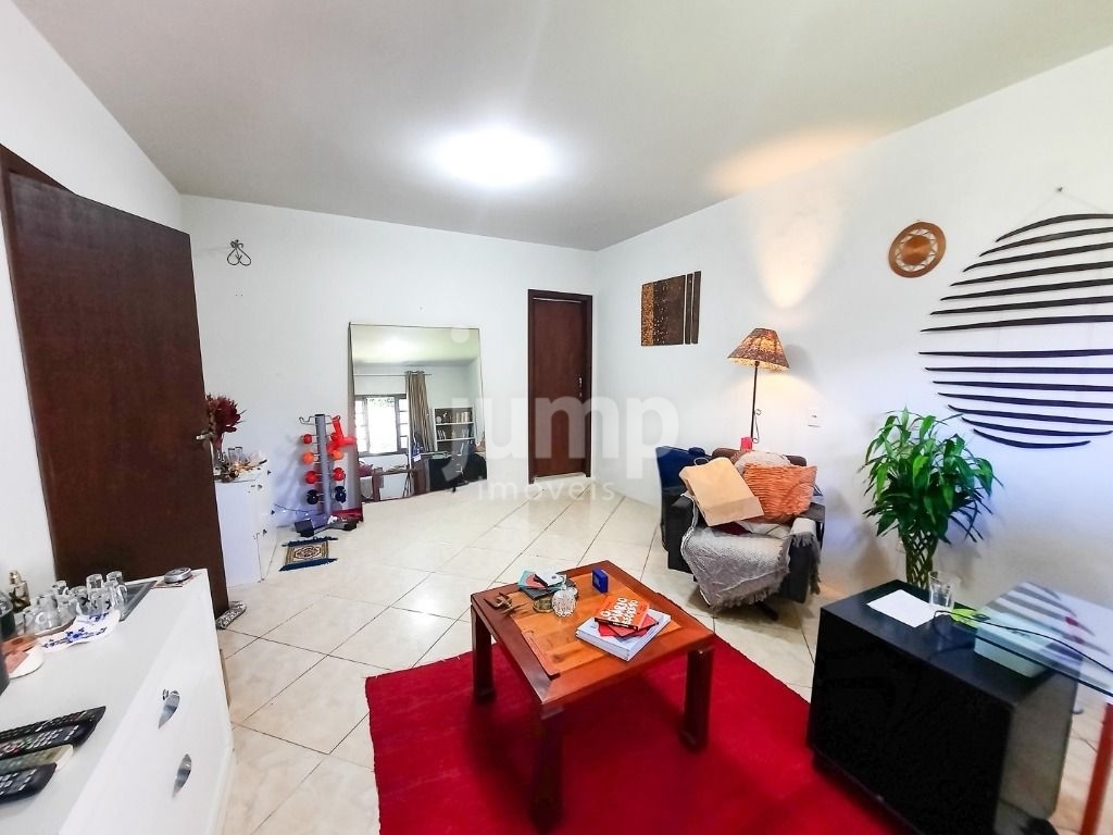 Casa à venda com 3 quartos, 600m² - Foto 3