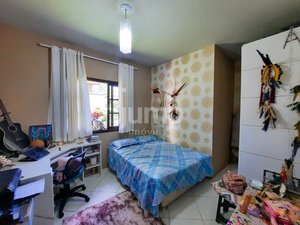 Casa à venda com 3 quartos, 600m² - Foto 11