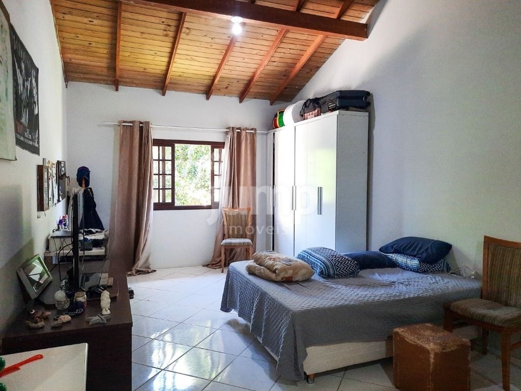 Casa à venda com 3 quartos, 600m² - Foto 5