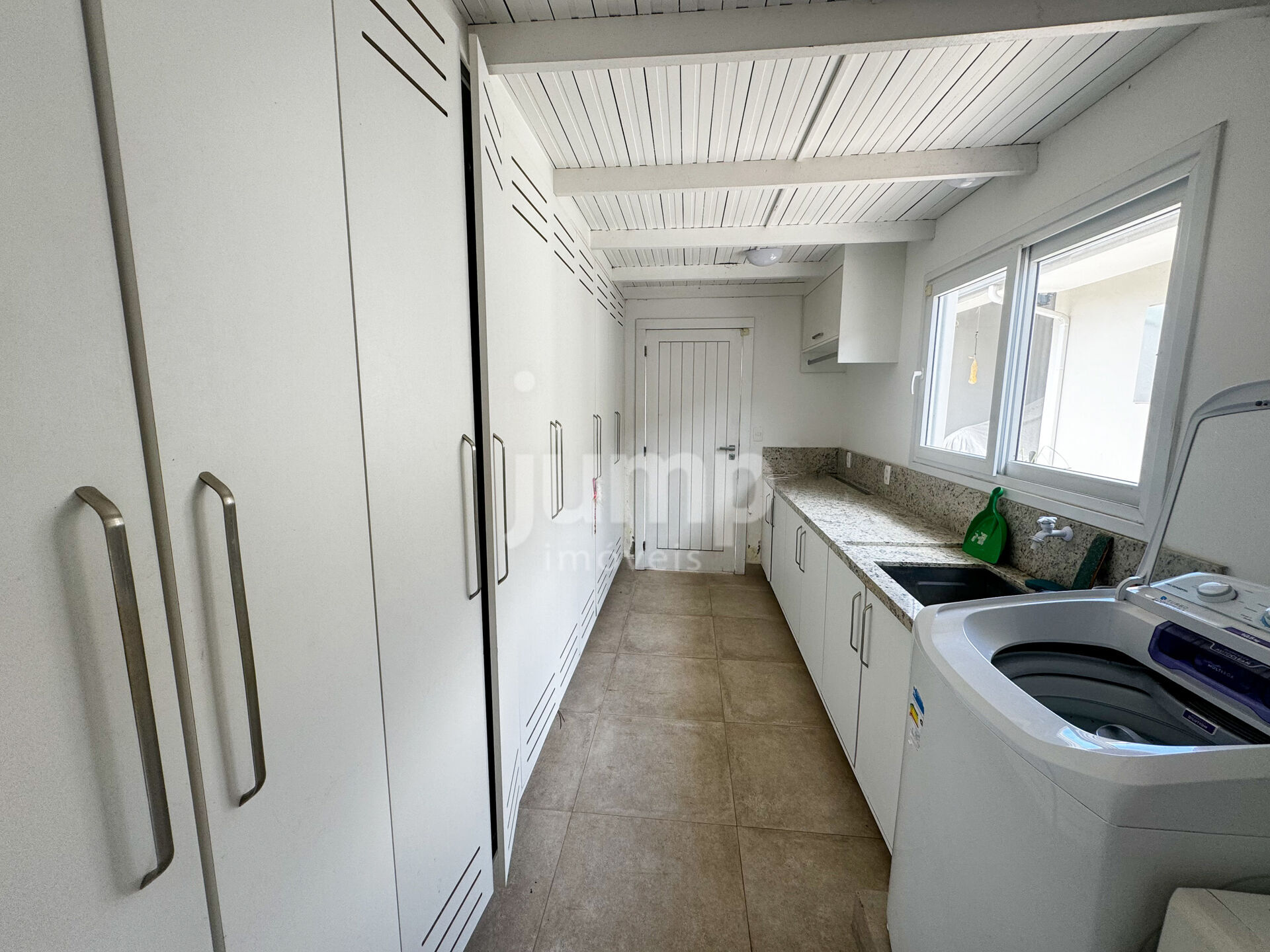 Casa à venda com 3 quartos, 260m² - Foto 11