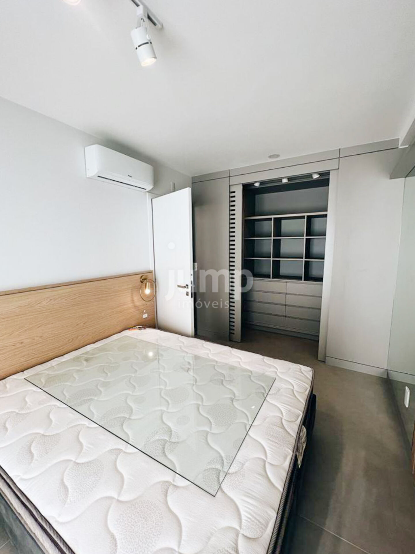 Apartamento à venda com 1 quarto, 54m² - Foto 15