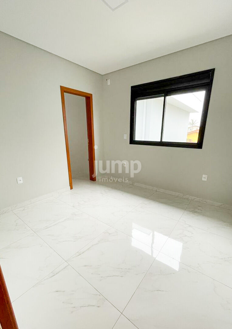 Casa à venda com 3 quartos, 150m² - Foto 9