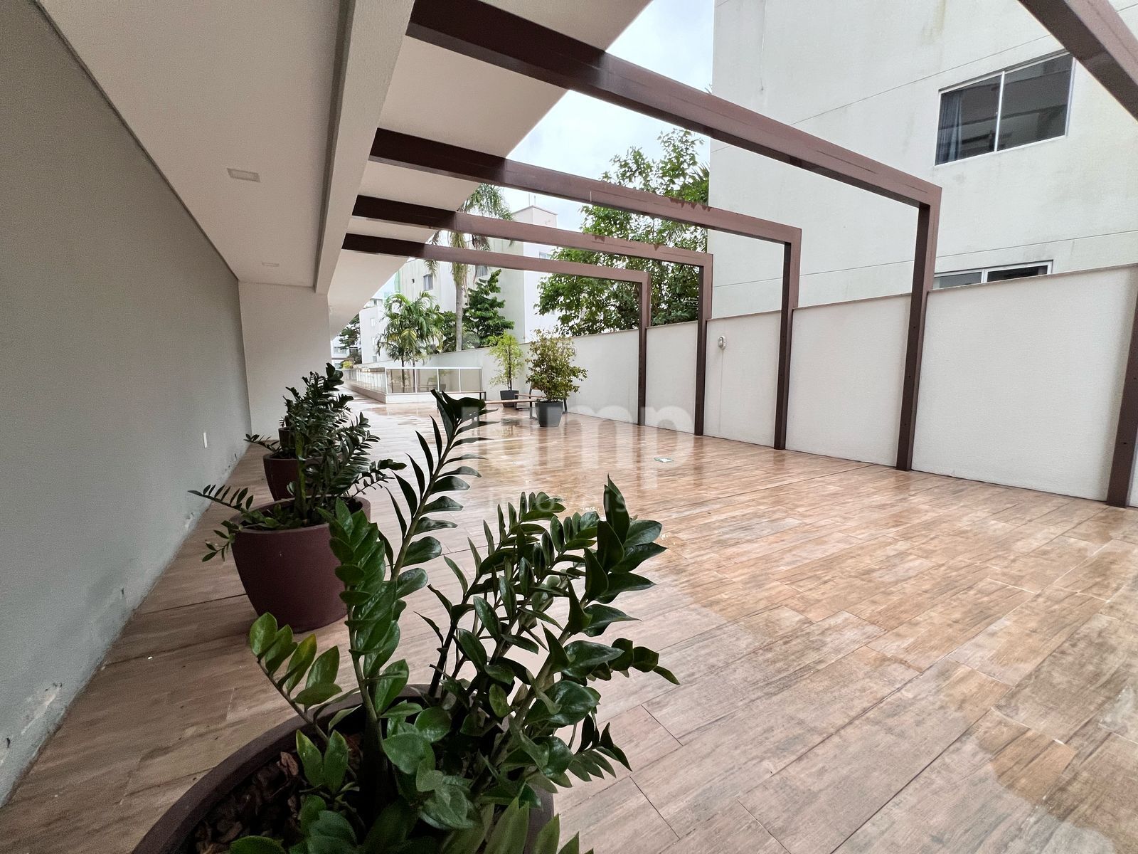 Apartamento à venda com 2 quartos, 75m² - Foto 4