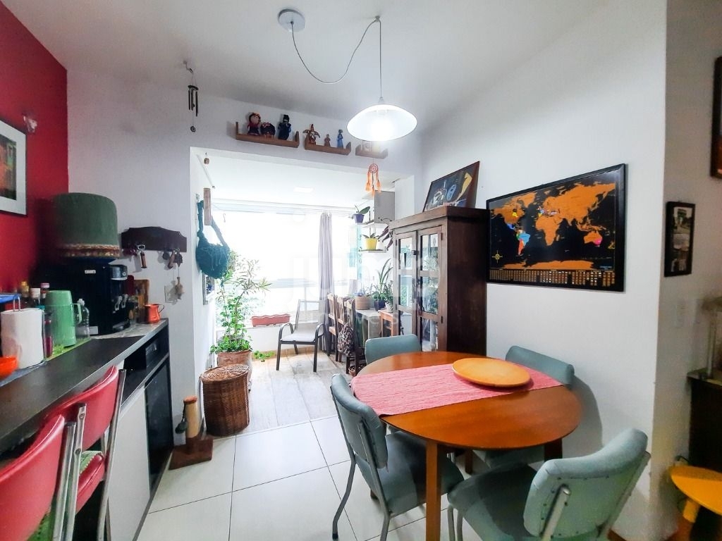 Apartamento à venda com 2 quartos, 80m² - Foto 3