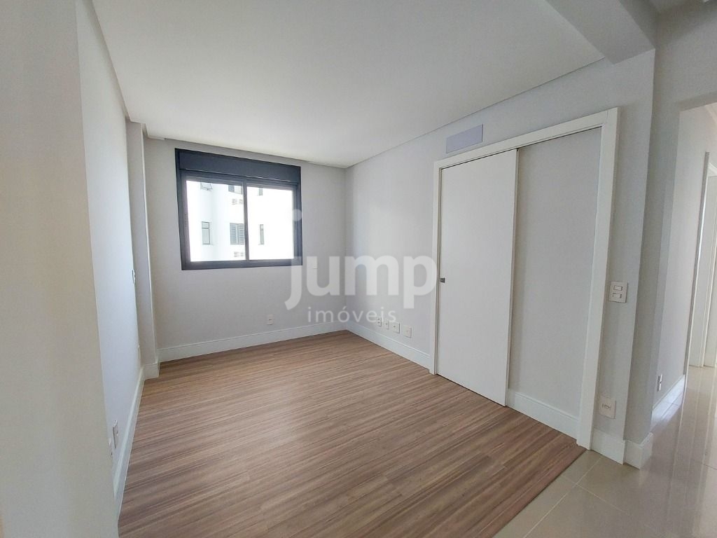 Apartamento à venda com 3 quartos, 111m² - Foto 4