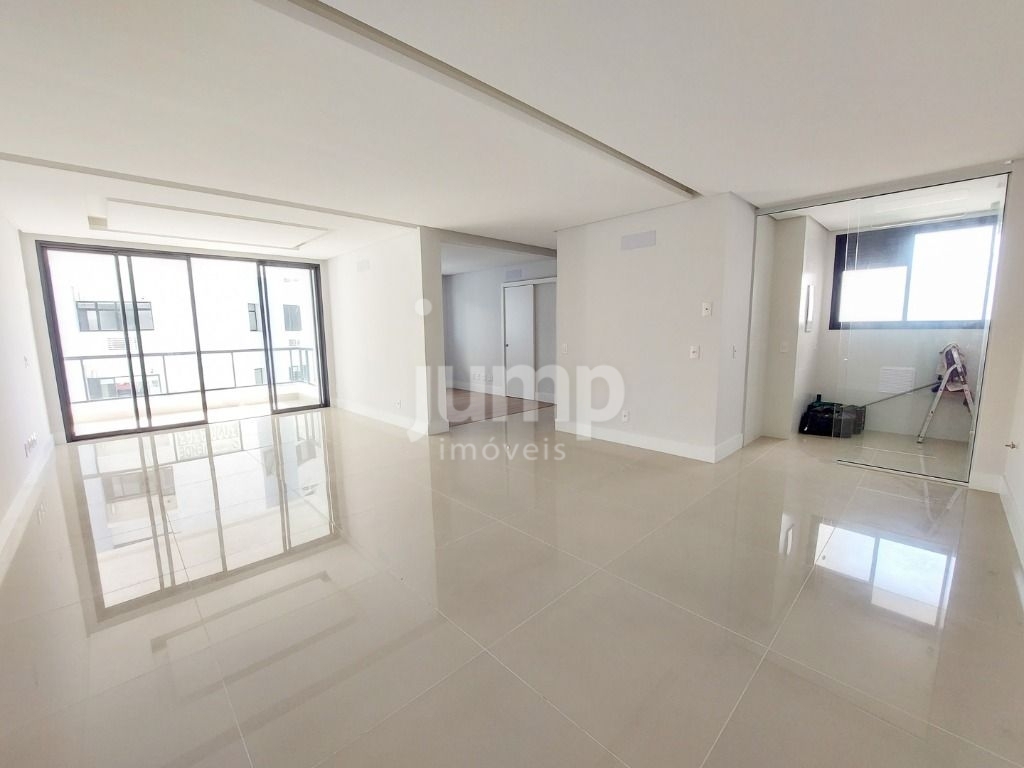 Apartamento à venda com 3 quartos, 111m² - Foto 1