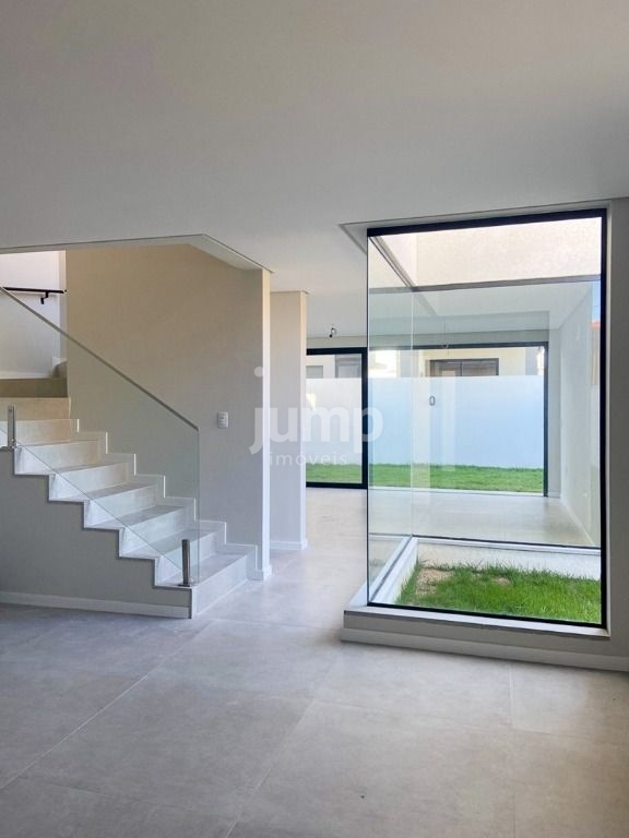 Casa à venda com 3 quartos, 177m² - Foto 3