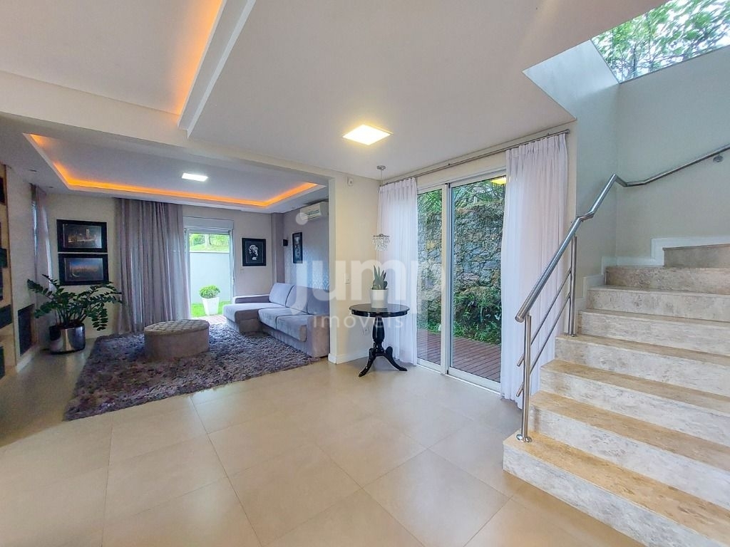 Casa à venda com 3 quartos, 350m² - Foto 4