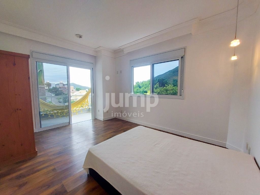 Casa à venda com 3 quartos, 350m² - Foto 20