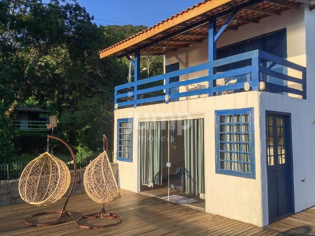 Casa à venda com 3 quartos, 84m² - Foto 11