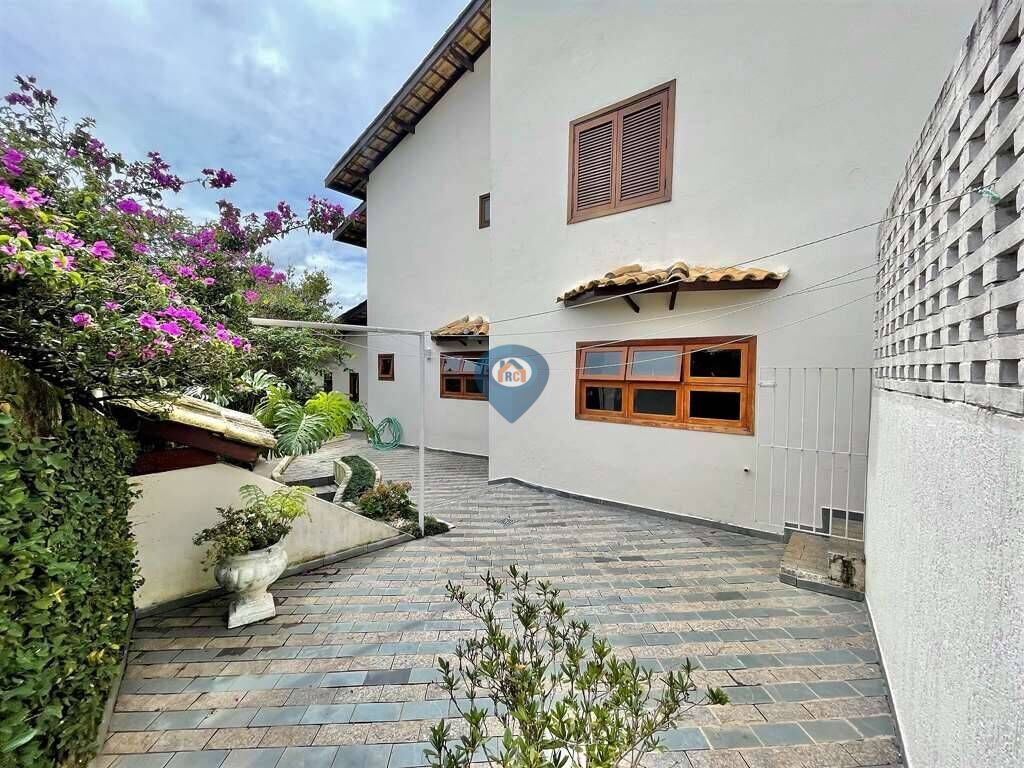 Casa à venda com 4 quartos, 356m² - Foto 8