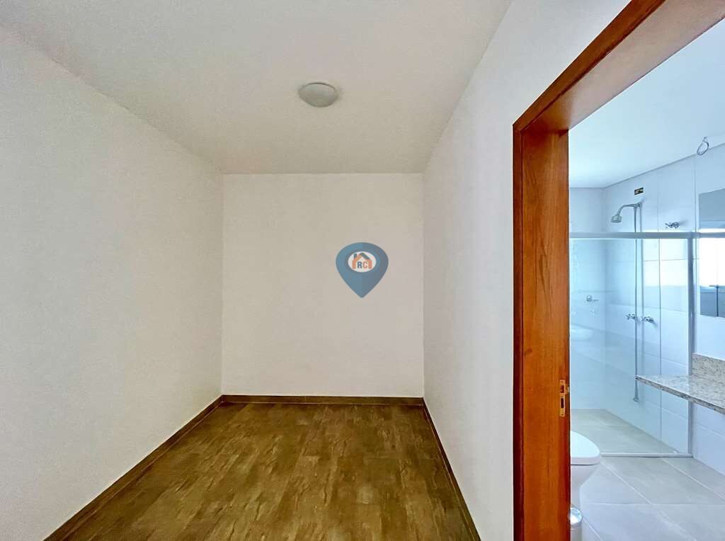 Casa à venda com 3 quartos, 271m² - Foto 29