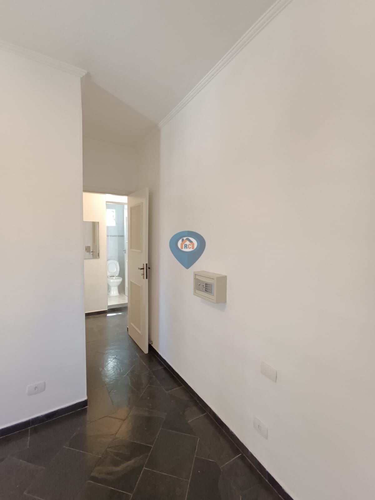 Casa à venda com 4 quartos, 139m² - Foto 4