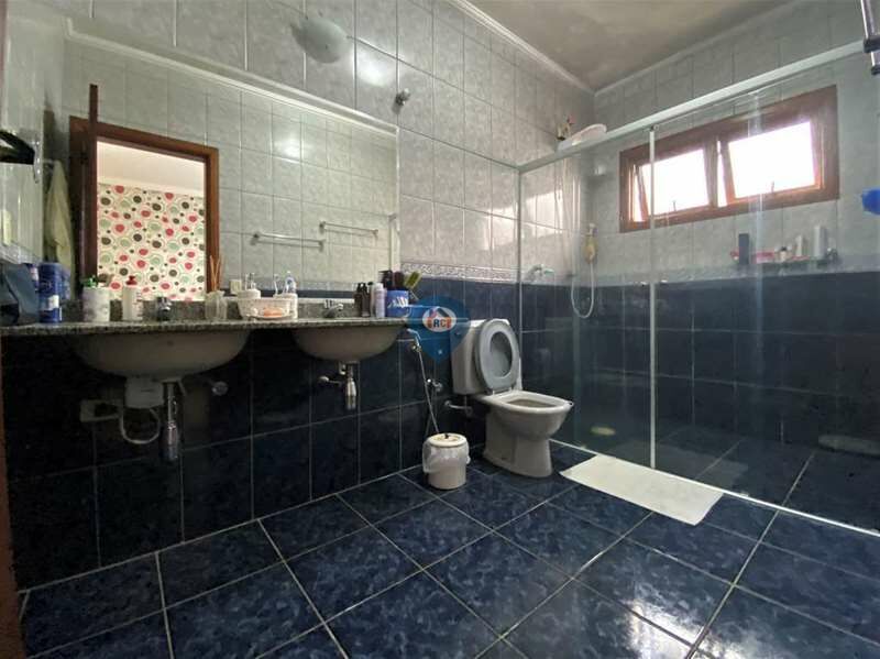 Casa de Condomínio à venda com 3 quartos, 361m² - Foto 23