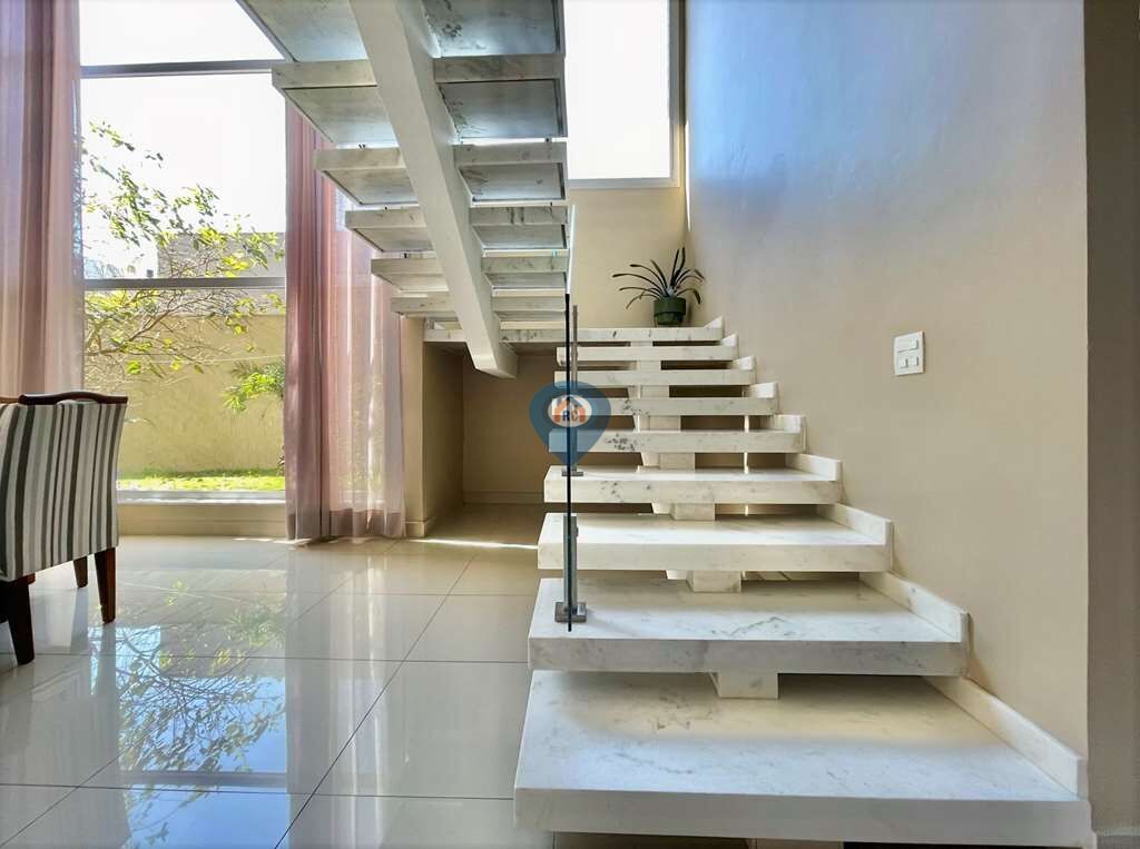 Casa à venda com 4 quartos, 315m² - Foto 26