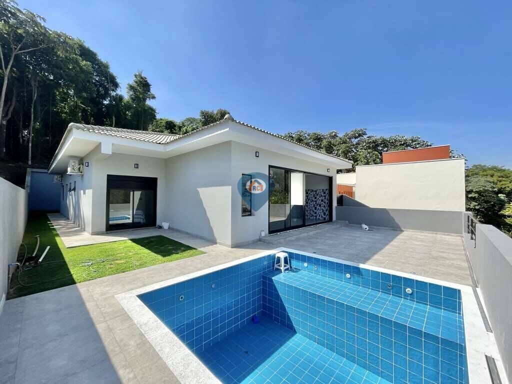 Casa à venda com 3 quartos, 269m² - Foto 2