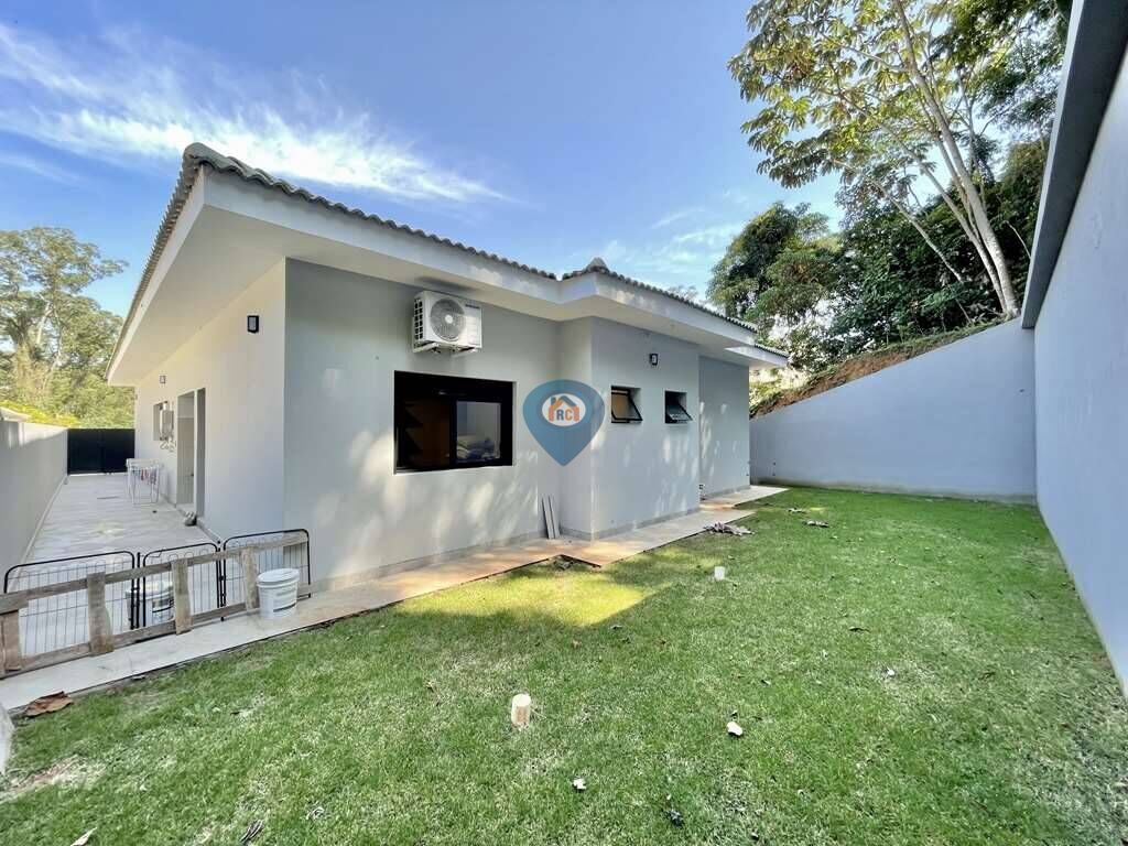 Casa à venda com 3 quartos, 269m² - Foto 40