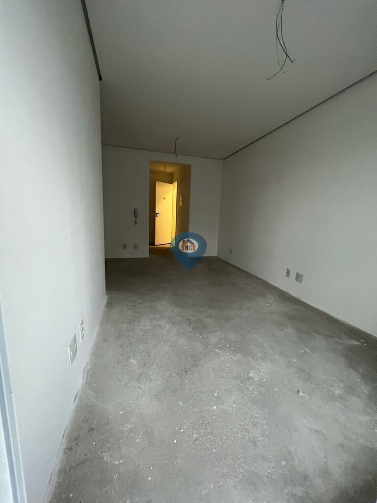 Apartamento à venda com 2 quartos, 67m² - Foto 12