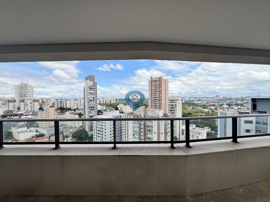 Apartamento à venda com 3 quartos, 218m² - Foto 3