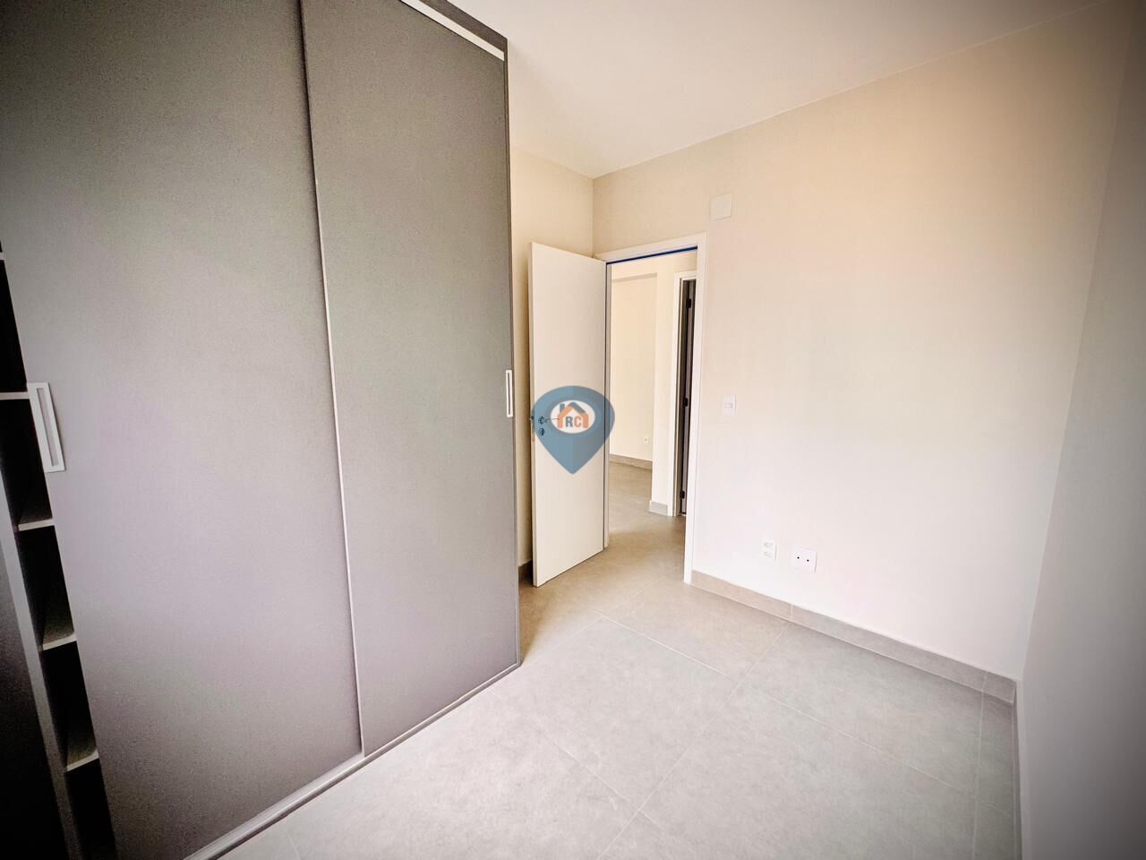 Apartamento à venda com 2 quartos, 61m² - Foto 13