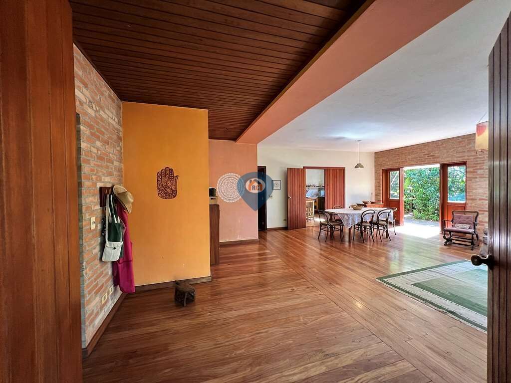 Casa à venda com 3 quartos, 369m² - Foto 9