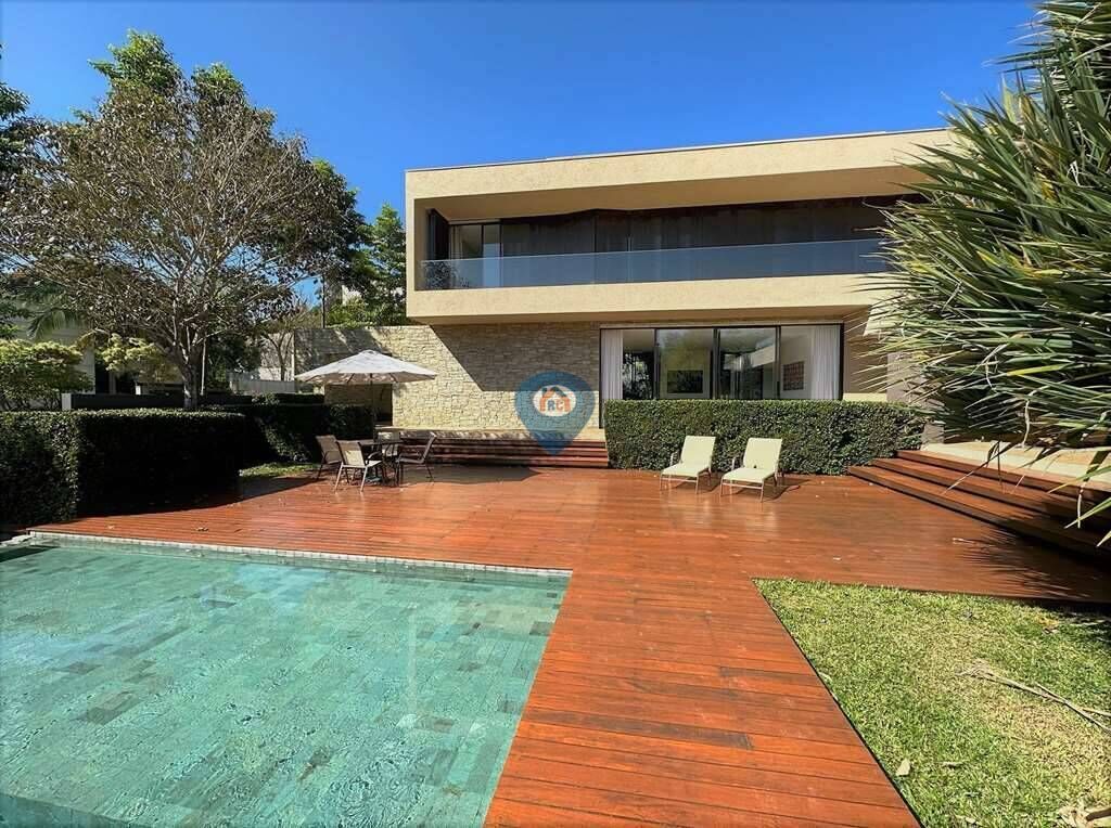 Casa à venda com 5 quartos, 726m² - Foto 1