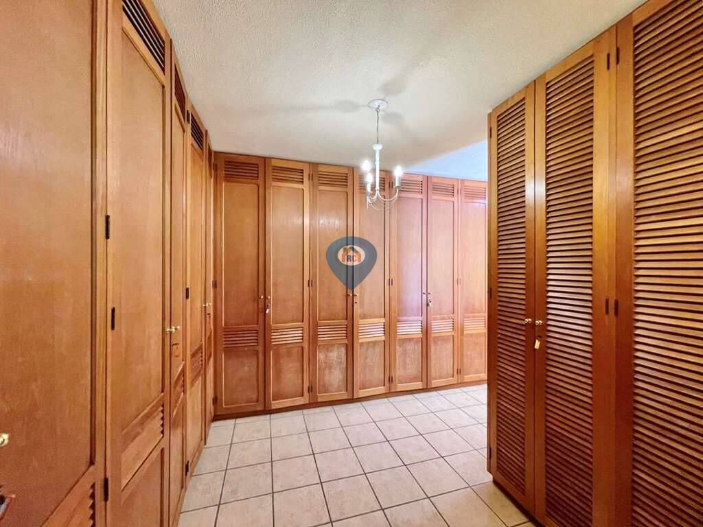 Casa à venda com 4 quartos, 586m² - Foto 32