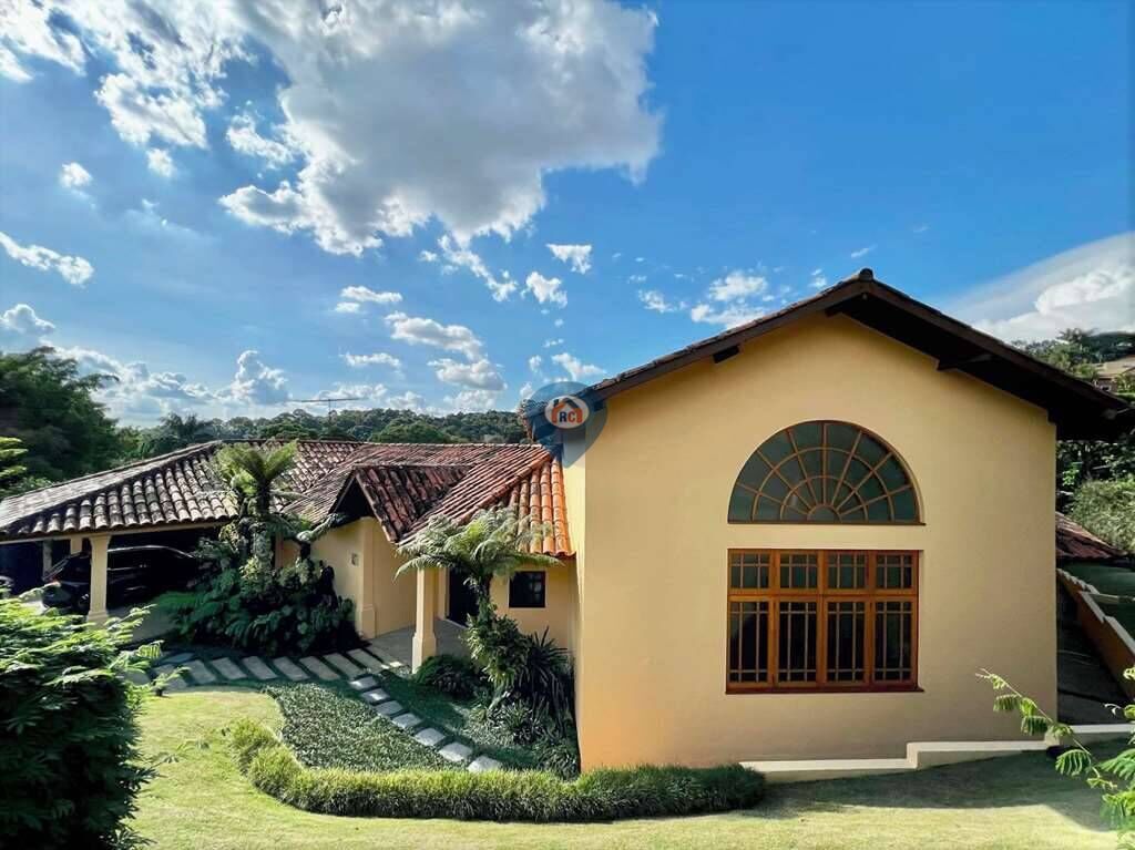 Casa à venda com 4 quartos, 586m² - Foto 4