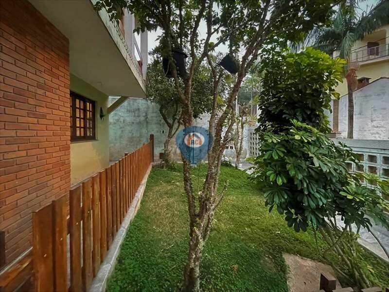 Casa de Condomínio para alugar com 5 quartos, 471m² - Foto 4