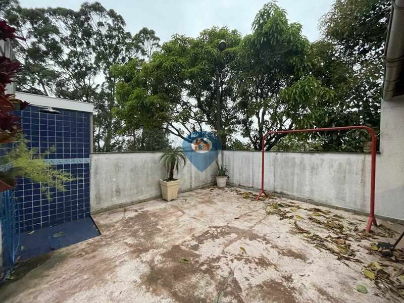 Casa de Condomínio para alugar com 5 quartos, 471m² - Foto 17