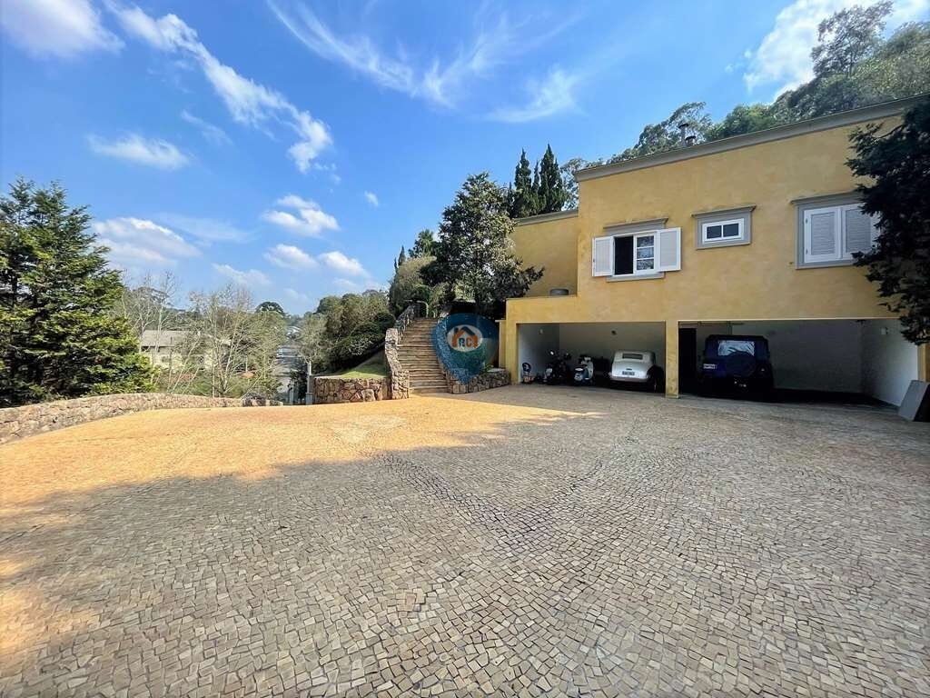 Casa para alugar com 6 quartos, 659m² - Foto 3