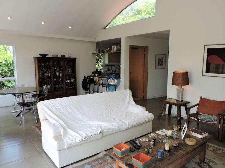 Casa de Condomínio à venda com 3 quartos, 275m² - Foto 4