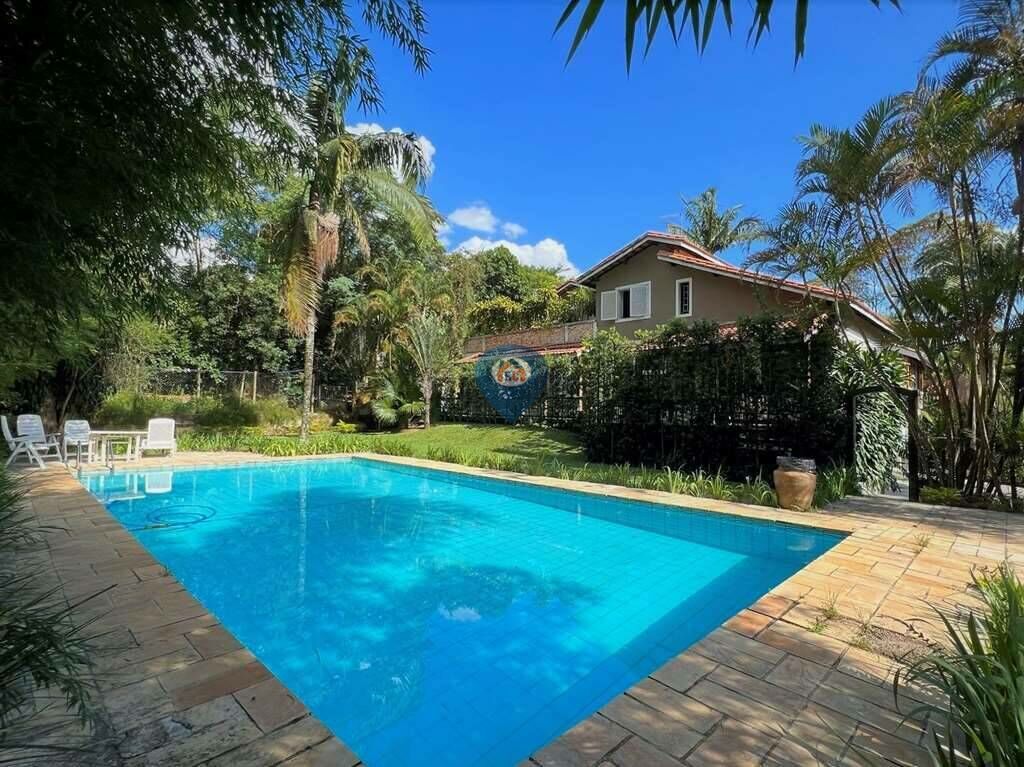 Casa de Condomínio à venda com 5 quartos, 804m² - Foto 1