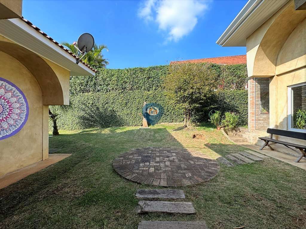 Casa à venda com 3 quartos, 308m² - Foto 29