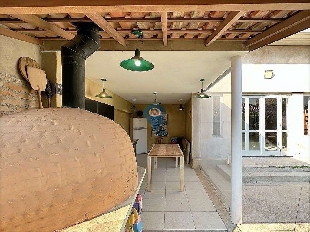 Casa à venda com 3 quartos, 308m² - Foto 25