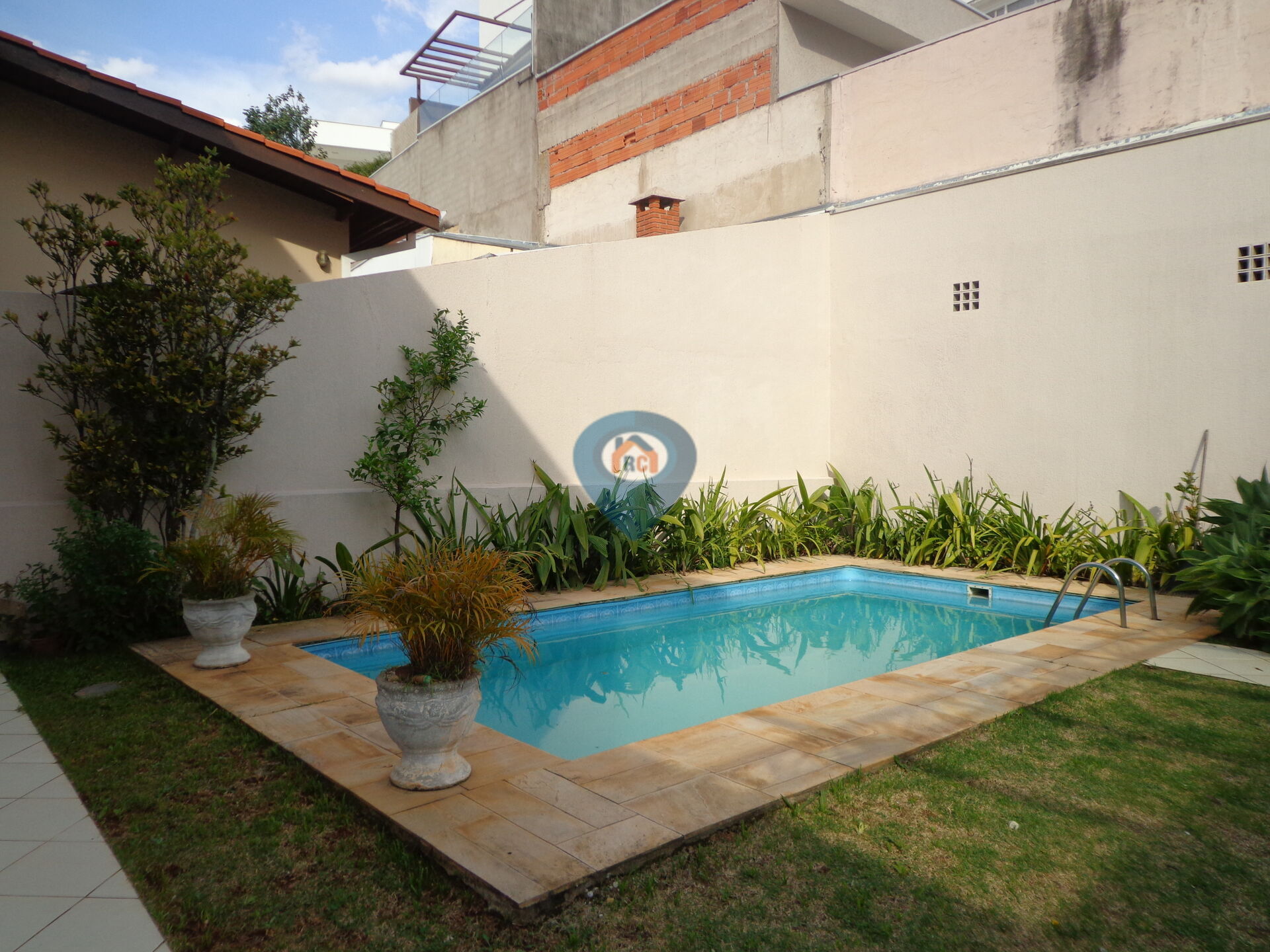 Casa de Condomínio para alugar com 4 quartos, 250m² - Foto 18