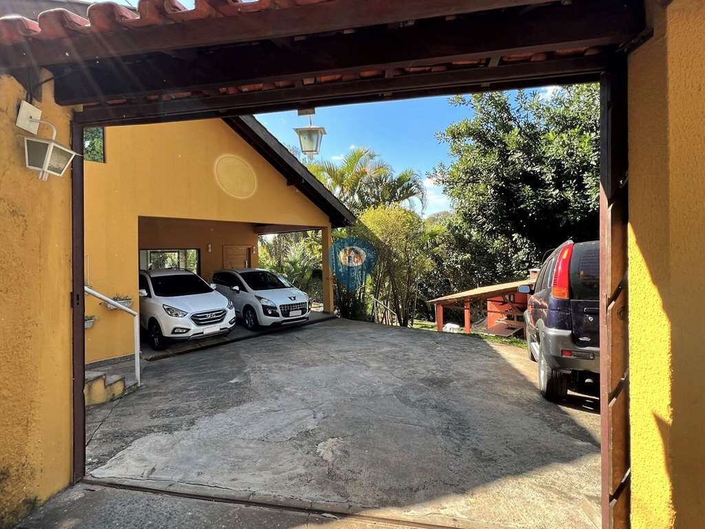 Casa à venda com 4 quartos, 350m² - Foto 4