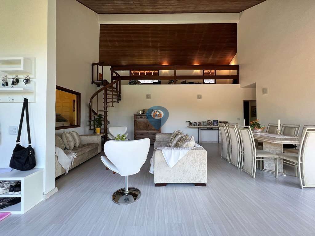 Casa à venda com 4 quartos, 350m² - Foto 13