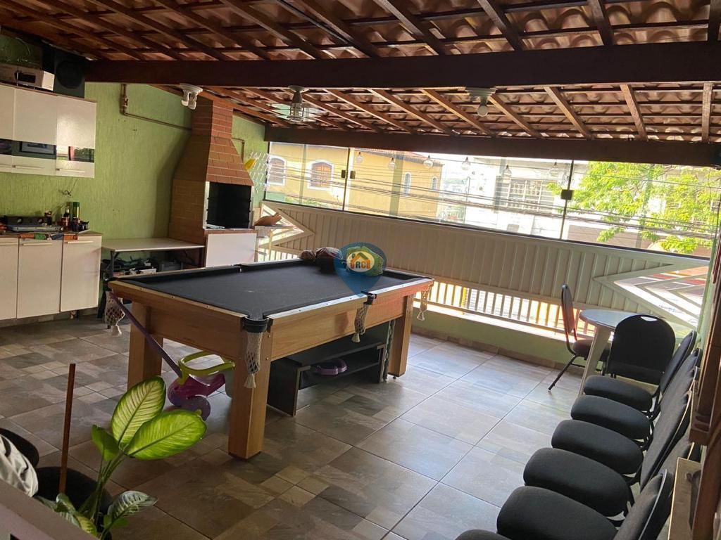 Casa à venda com 3 quartos, 152m² - Foto 1