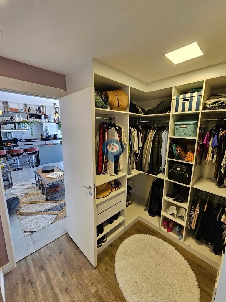 Apartamento à venda com 2 quartos, 66m² - Foto 4