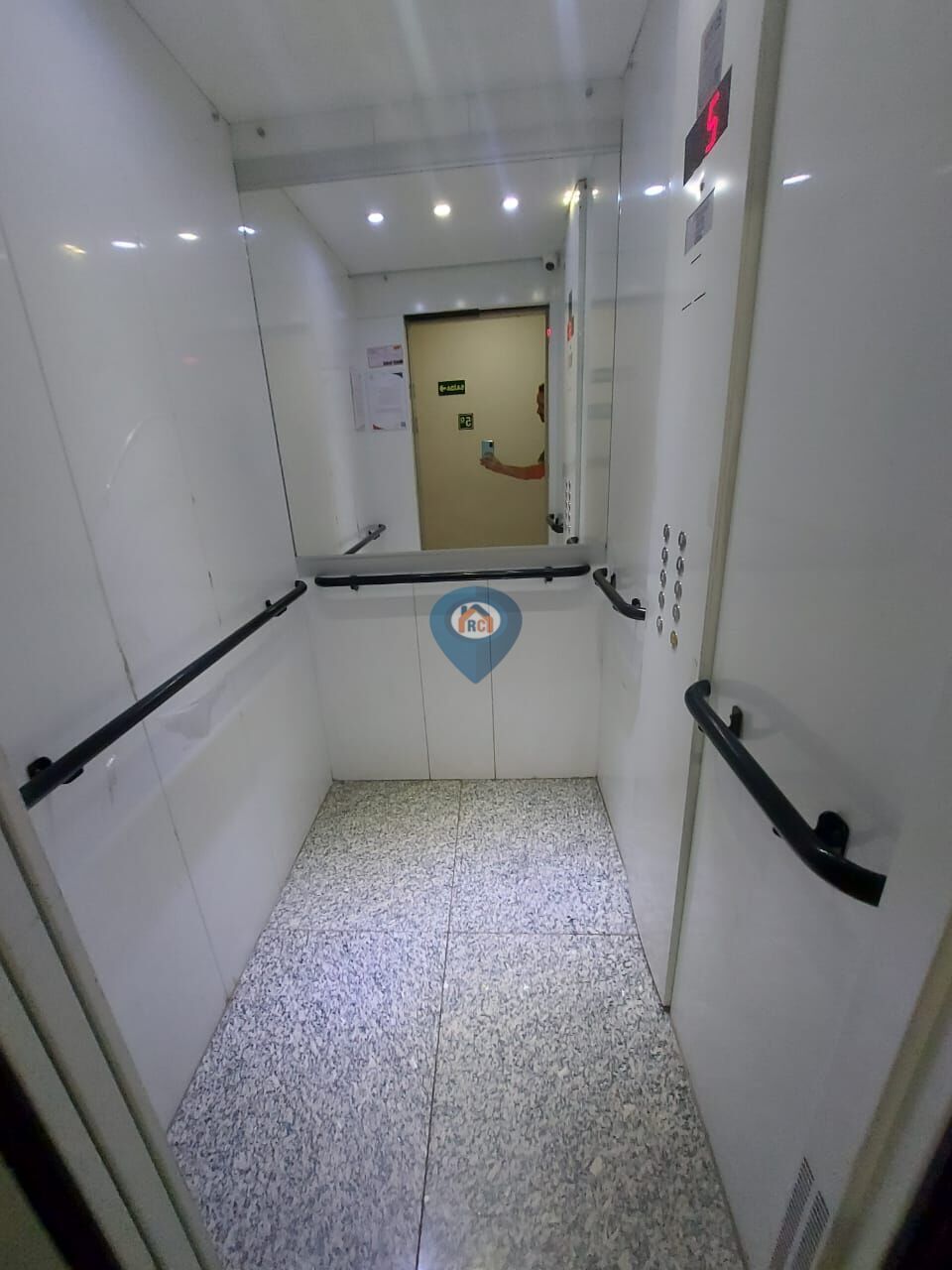 Apartamento à venda com 2 quartos, 46m² - Foto 23