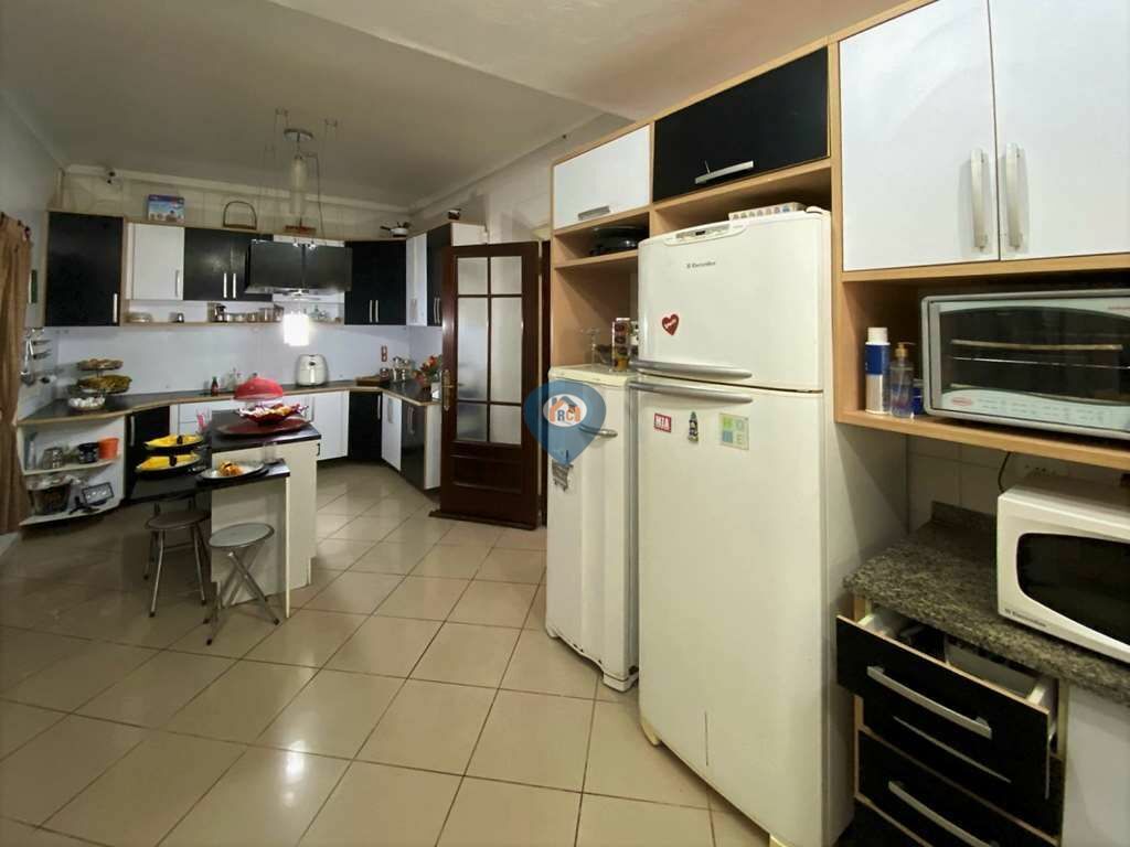 Casa à venda com 4 quartos, 780m² - Foto 15