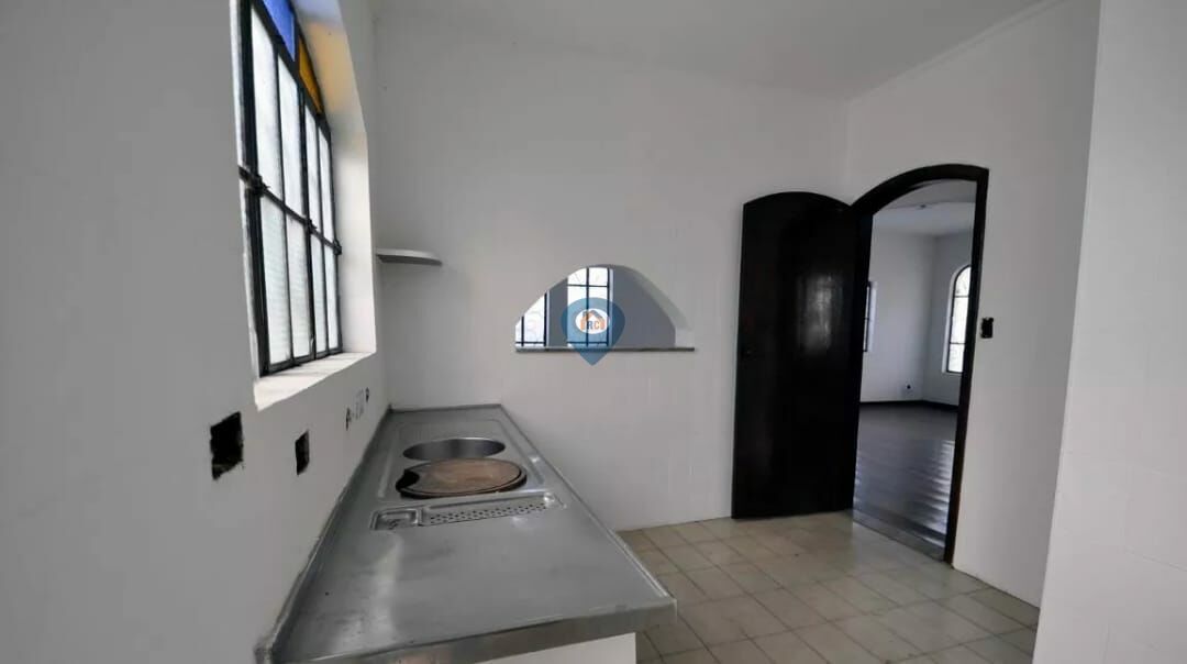 Sobrado à venda com 5 quartos, 266m² - Foto 9