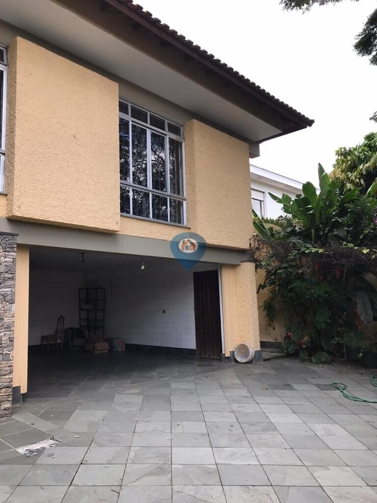 Casa para alugar com 4 quartos, 573m² - Foto 2