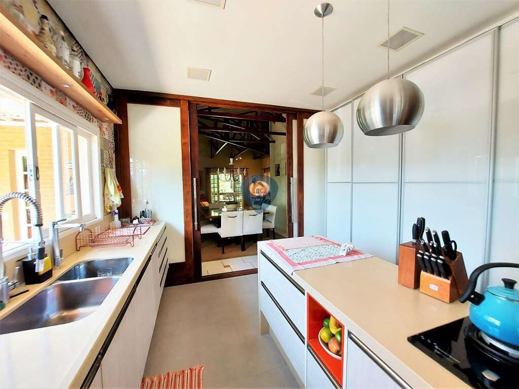 Casa à venda com 5 quartos, 350m² - Foto 27