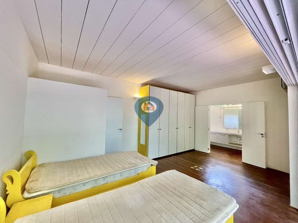 Casa de Condomínio à venda com 3 quartos, 380m² - Foto 32