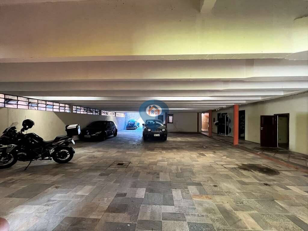 Casa à venda com 5 quartos, 1333m² - Foto 8