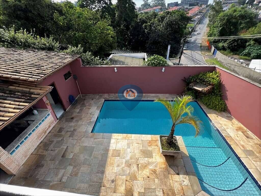 Casa à venda com 3 quartos, 360m² - Foto 2