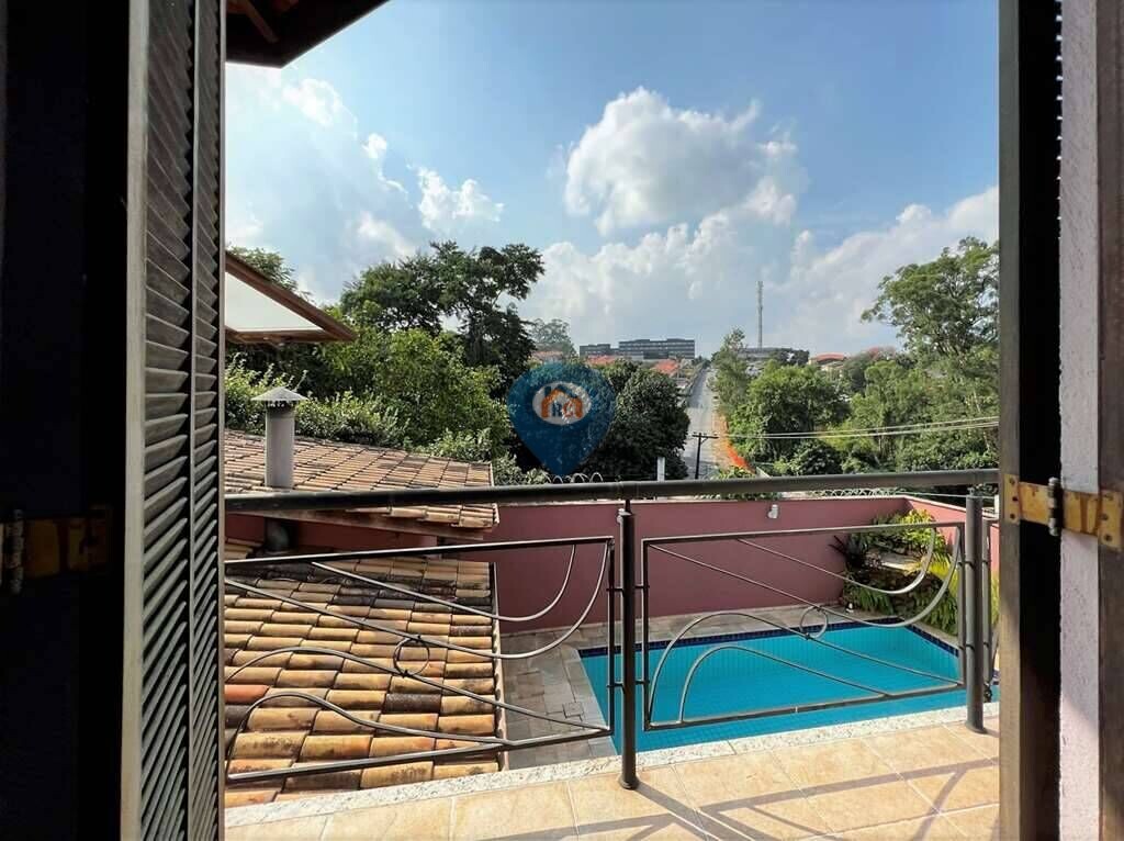 Casa à venda com 3 quartos, 360m² - Foto 32