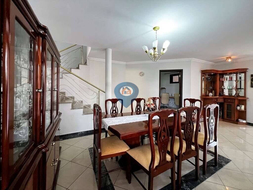 Casa à venda com 3 quartos, 360m² - Foto 17